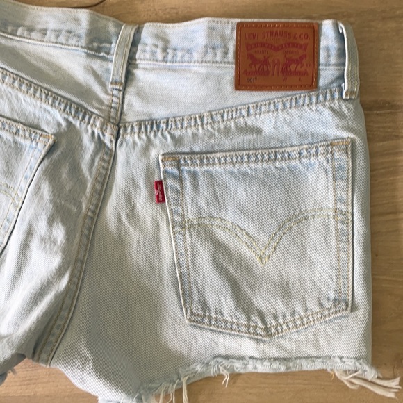 501 Levi shorts - Picture 4 of 5